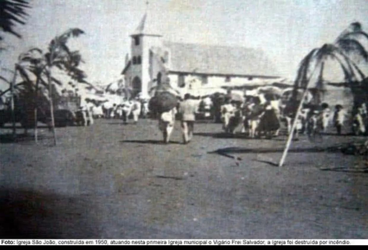 Igreja São João, onde atuou o vigário Frei Salvador. A igreja foi destruída por incêndio.