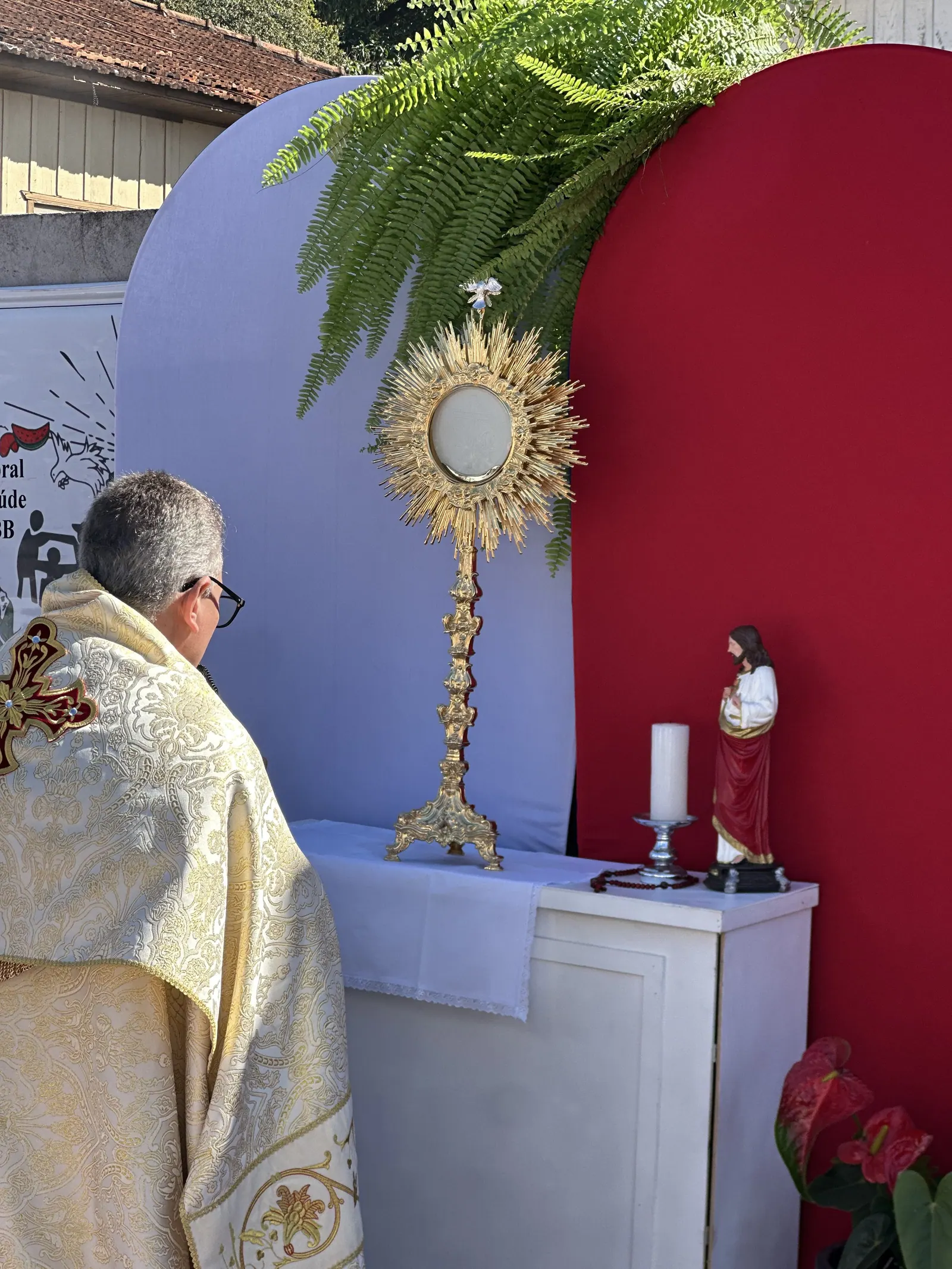 Procissão com o Santíssimo Sacramento — foto 16